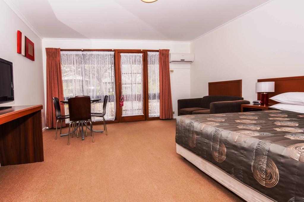 River Country (adults Only) Motel 3*